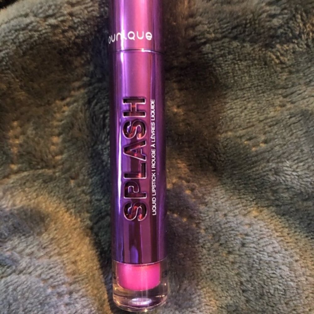 Younique Liquid Lipstick-Striking